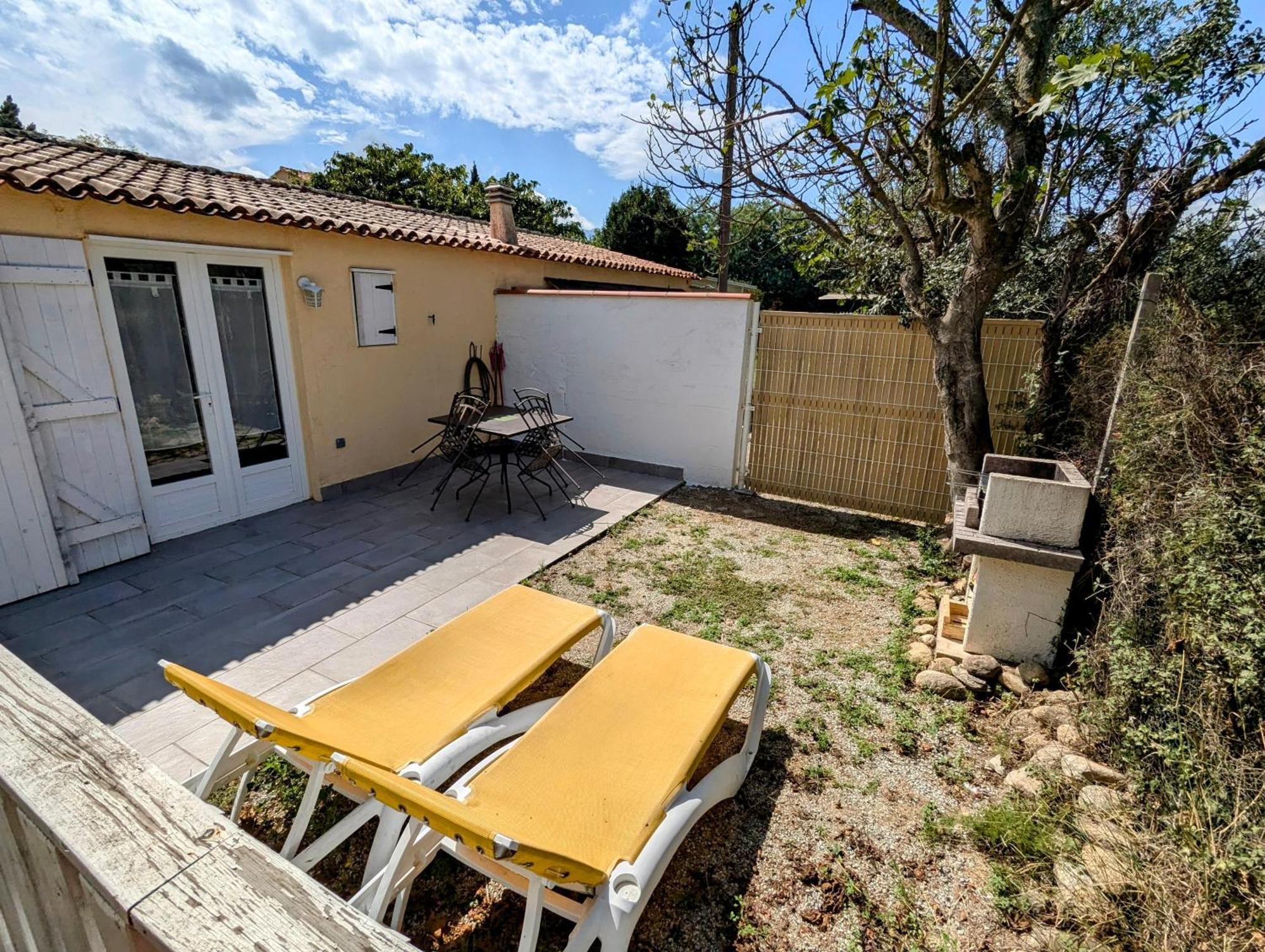 Studio Independant Tout Equipe Au Calme Saint-Jean-Pla-de-Corts Ngoại thất bức ảnh